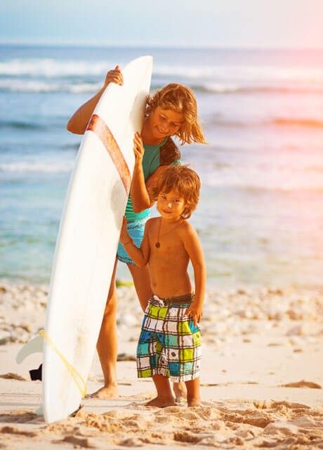Laksmana Villas - Kids on the beach